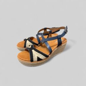 Baretraps Posture+ Stitched Wedges SIZE 8